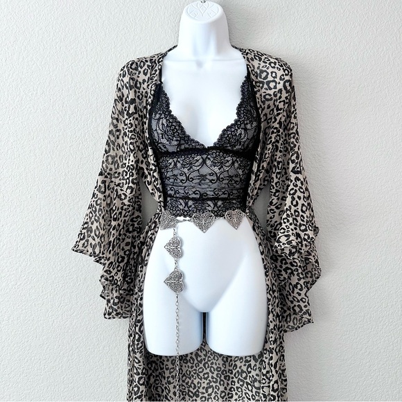 Long Leopard Print Bell Sleeve Kimono - Picture 1 of 10